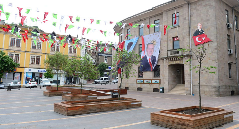 Giresun, sokağa çıkma kısıtlamasının başladığı arife gününde sessizliğe büründü, vatandaşlarımız