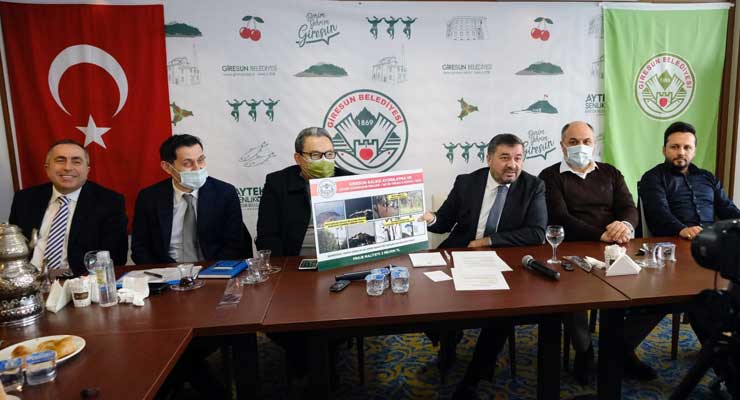 Başkan Şenlikoğlu 2020 yılını değerlendirdi Giresun Belediye Başkanı Aytekin Şenlikoğlu, dün düzenlediği basın toplantısında hem