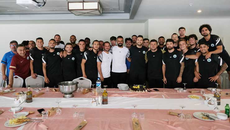 Giresunspor, dün 26 yaşına basan kalecisi Okan Kocuk’un doğum gününü