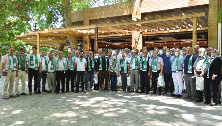 Giresun Kalesinde mahalle muhtarlarıyla bir araya gelen Belediye Başkanı Şenlikoğlu;