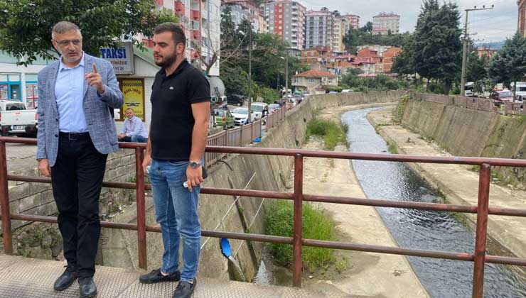 Giresun’un Bulancak ilçesinde sel taşkınlarında riskli bulunan 13 köprünün yıkılarak