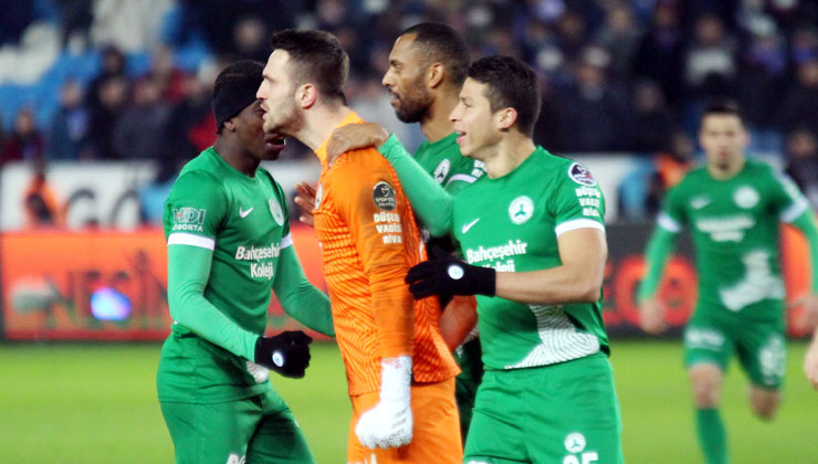 Spor Toto Süper Lig’in 22’nci haftasında Giresunspor deplasmanda Trabzonspor karşısında