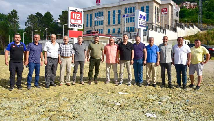 Şenlikoğlu, şehri karış karış geziyor Giresun Belediye Başkanı Aytekin Şenlikoğlu, şehrin farklı yerlerine ziyaretler gerçekleştirerek,