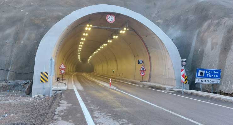 Eğribel Tüneli tek şeritten ulaşıma açıldı