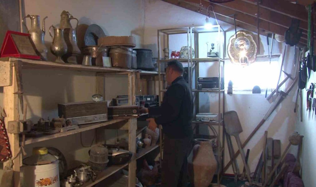 SİVAS'TA ŞARKIŞLA İLÇESİNDE YAŞAYAN ADEM KADER, VEFAT EDEN BABASININ ANTİKA