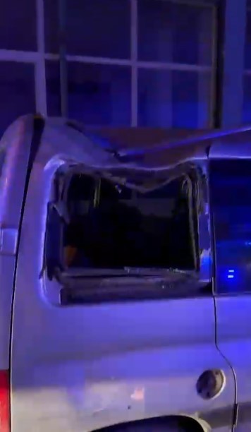 SAMSUN’UN BAFRA İLÇESİNDE 5. KATTAN PARK HALİNDEKİ ARACIN ÜZERİNE DÜŞEN