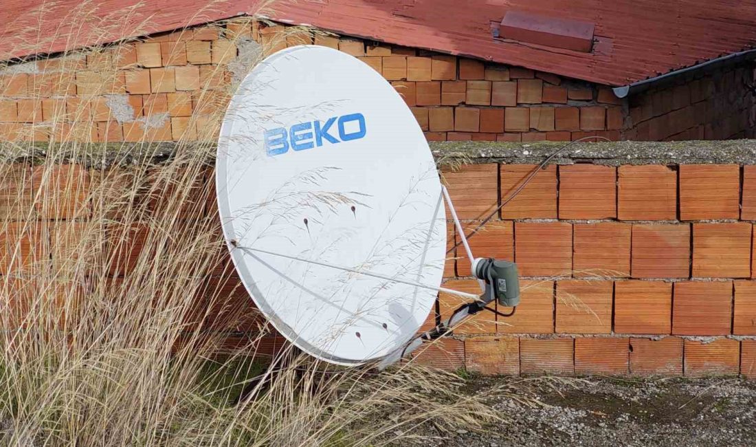 Ağabeyi̇ İle Çanak Anten Tartışmasında Çatıdan Düşüp Öldü SAMSUN"DA BİR KİŞİ EVLERİNİN ÇATISINDA AĞABEYİ İLE ÇANAK ANTEN YÜZÜNDEN