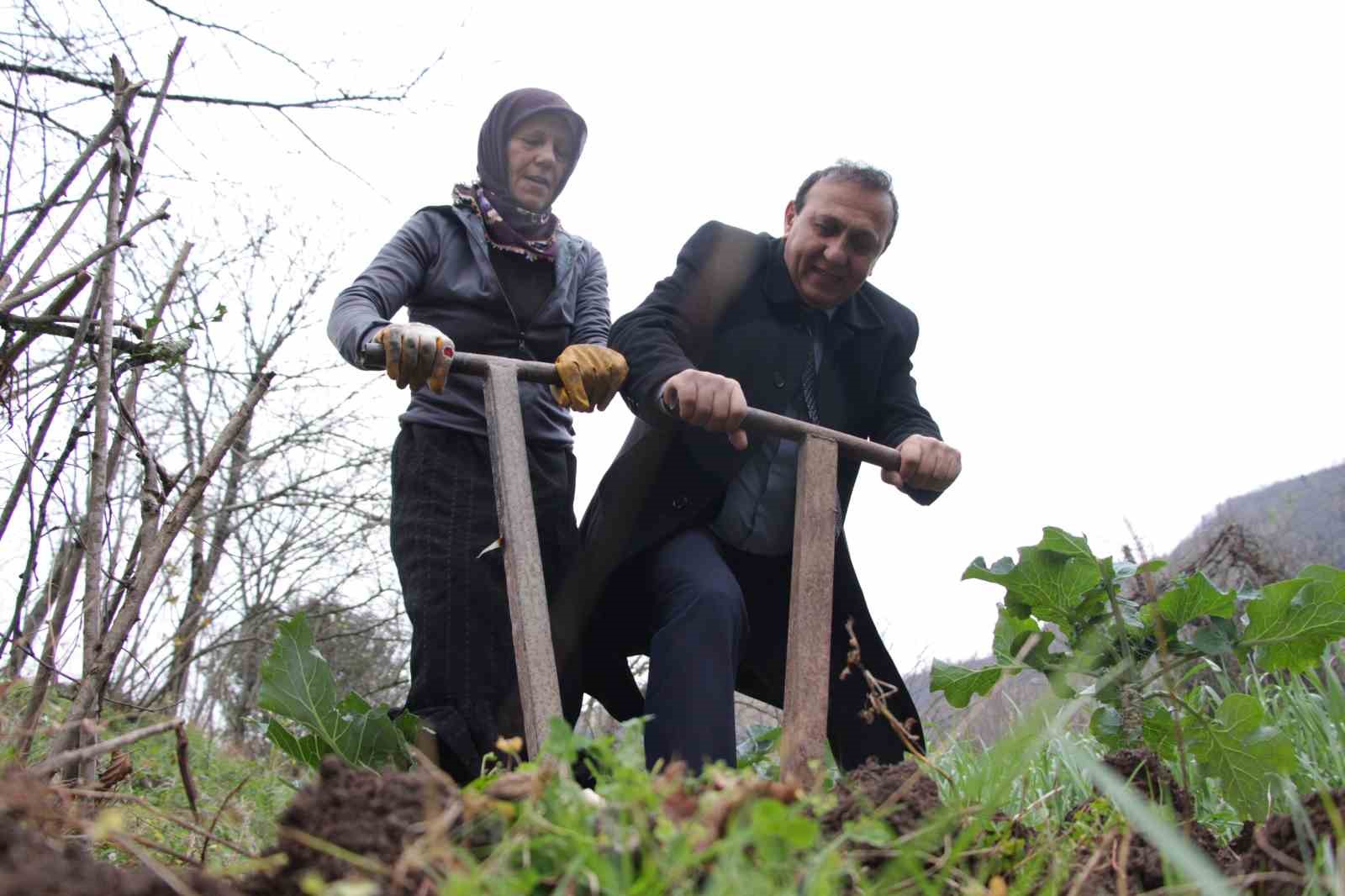 TRABZON’UN ARAKLI İLÇESİNDE BELEDİYE BAŞKANLIĞI İÇİN BAĞIMSIZ ADAY OLAN AKADEMİSYEN