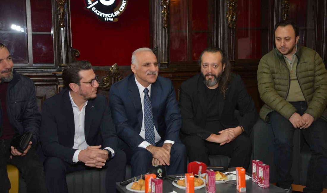 TRABZON BÜYÜKŞEHİR BELEDİYE BAŞKANI MURAT ZORLUOĞLU, 10 OCAK ÇALIŞAN GAZETECİLER