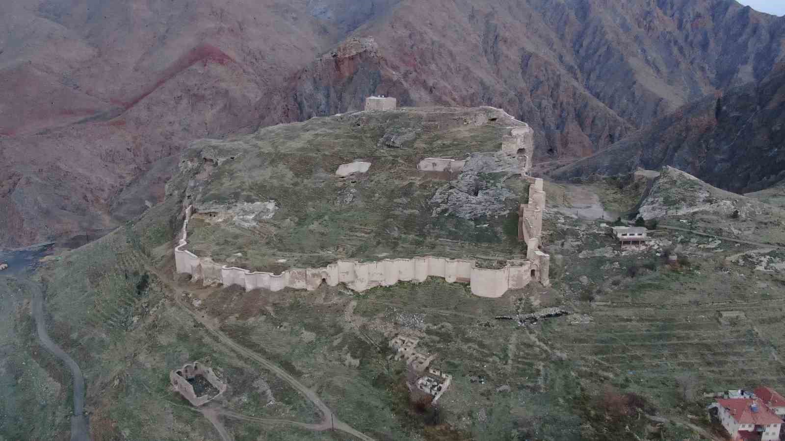 TARİHİ YAPILARI VE KÜLTÜRÜ İLE ÖNE ÇIKAN SİVAS’IN DİVRİĞİ İLÇESİNDE