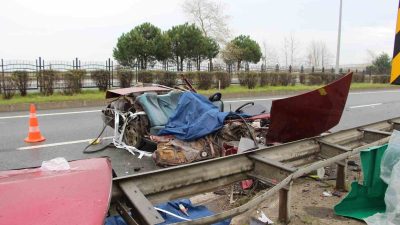 Samsun’dan Artvin’e gitmek isteyen 4 arkadaşın yolculuğu Trabzon’da faciayla bitti.