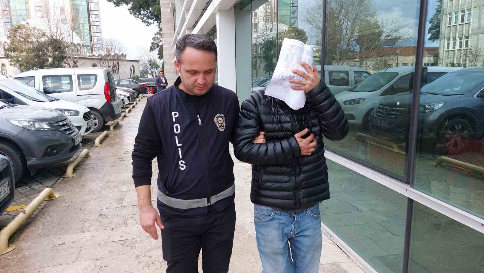 SAMSUN'DA KIŞLA İÇİNDEKİ ESKİ ASKERİ HASTANEDEN HIRSIZLIK YAPAN Ö.A.(37) ÇALDIĞI