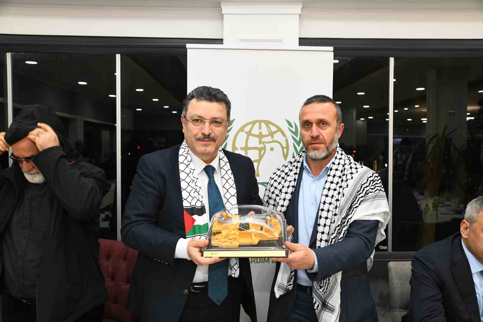 ORTAHİSAR BELEDİYESİ VE TRABZON İHH İNSANİ YARDIM DERNEĞİ ÖNCÜLÜĞÜNDE GAZZE