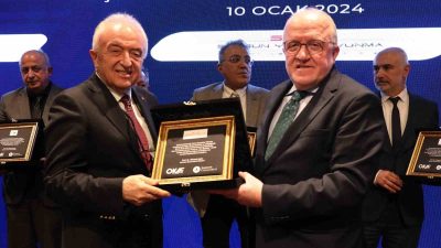 Orta Karadeniz Kariyer Fuarı’nın (OKAF’24) sonunda düzenlenen gala yemeğinde, gençlerin