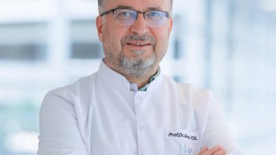 KOLOREKTAL KANSERDE RİSKİ ARTIRAN SEBEPLERE DİKKAT ÇEKEN GENEL CERRAHİ UZMANI