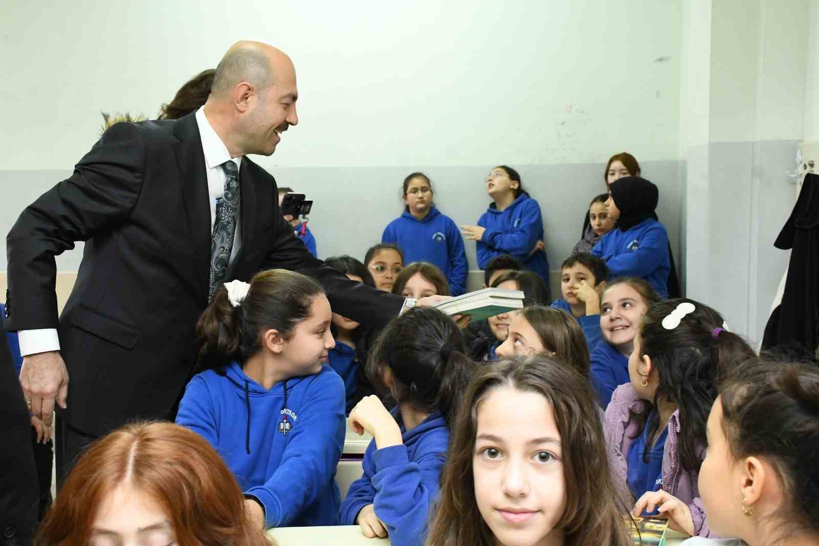 BU KAPSAMDA TERME BELEDİYE BAŞKANI ALİ KILIÇ, BERABERİNDE İLÇE MİLLİ