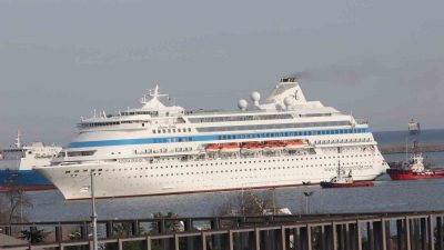 940 RUS TURİSTİ TAŞIYAN 412 MÜRETTEBATLI KRUVAZİYER GEMİ, 3 AYLIK