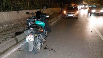 SAMSUN'DA MOTOSİKLETİN YOLDA PARK HALİNDE OLAN OTOMOBİLE ÇARPMASI SONUCU MEYDANA
