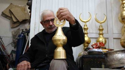 Trabzon’da mesleğe 75 yıl önce bakırcı ustası olarak başlayan, 65