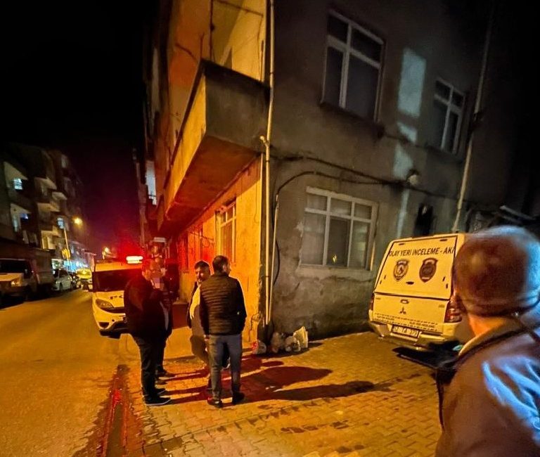 ORDU'NUN FATSA İLÇESİNDE BİR ŞAHIS EVİNDE ÖLÜ BULUNDU.