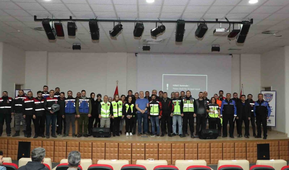 SAMSUN’DA POLİS EKİPLERİ TARAFINDAN TOPLAMDA 201 MOTOSİKLET SÜRÜCÜSÜNE EĞİTİM SEMİNERİ