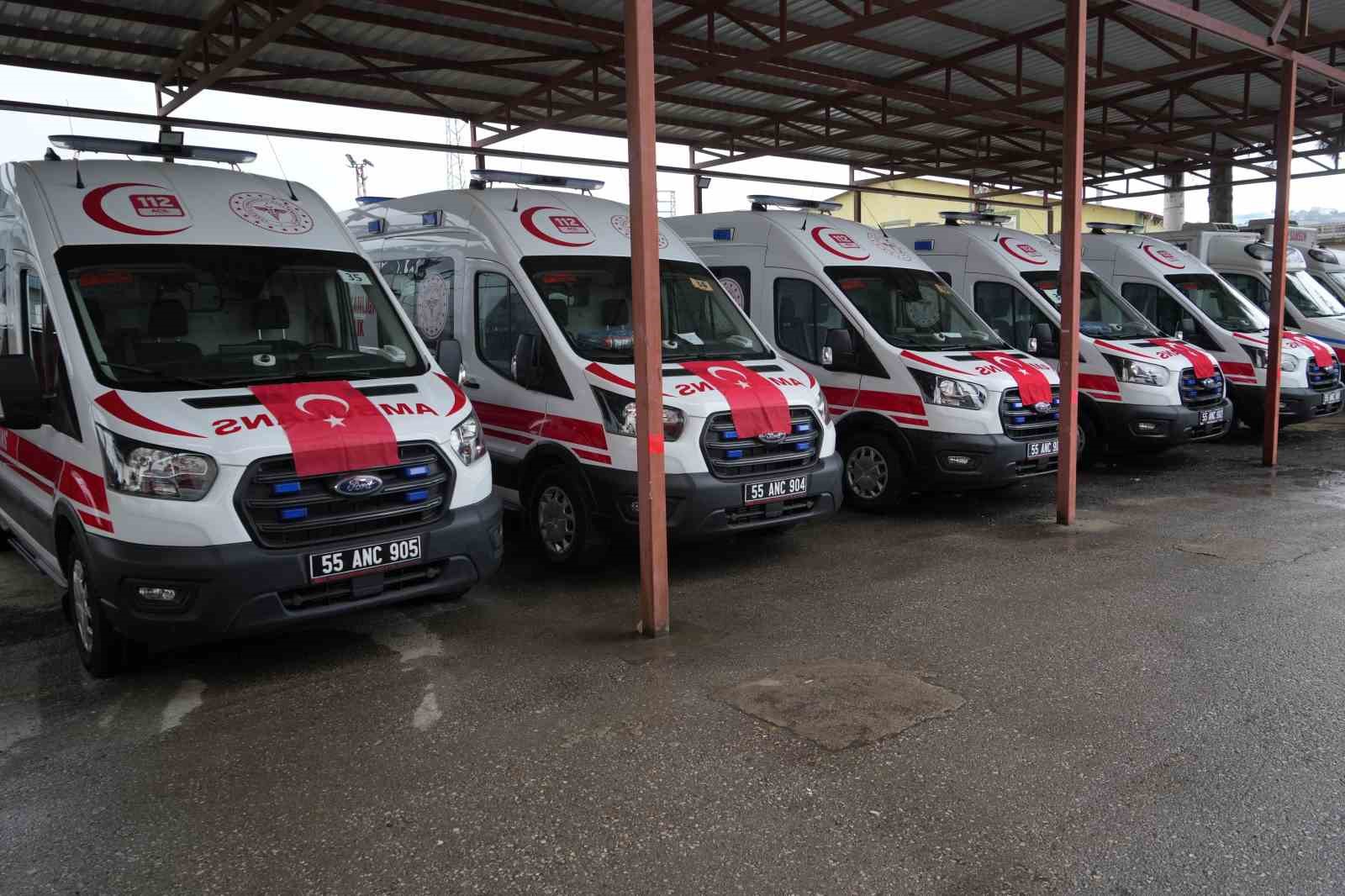 Samsun Sağlık Fi̇losuna 5 Yeni̇ Ambulans