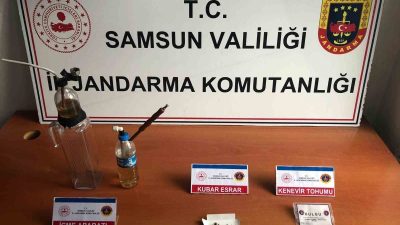 SAMSUN'DA BİR KİŞİ JANDARMA EKİPLERİ TARAFINDAN UYUŞTURUCUYLA YAKALANDI.