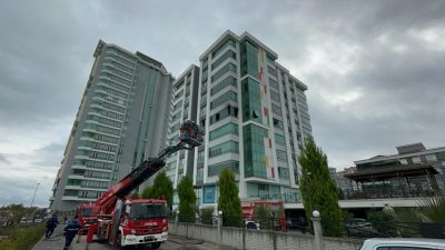 SAMSUN’DA BULUNAN LÜKS BİR APARTMAN DAİRESİNİN BALKONUNDA YANGIN ÇIKTI. 