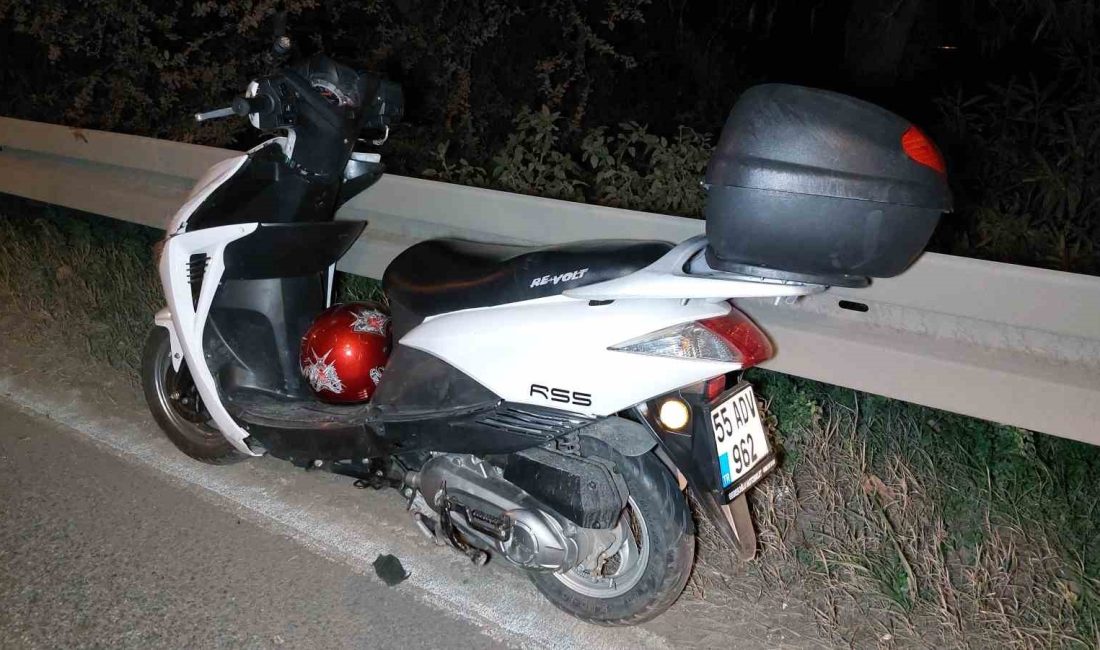 Samsunda Motosi̇klet Bari̇yere Çarptı: 1 Yaralı SAMSUN'DA KONTROLÜ YİTİRİLEN MOTOSİKLETİN BARİYERE ÇARPMASI SONUCU SÜRÜCÜ YARALANDI.