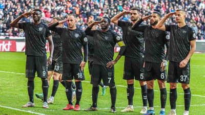 FIFA tarafından 2 dönem transfer yasağına çarptırılan Samsunspor’da yasak ertelendi.