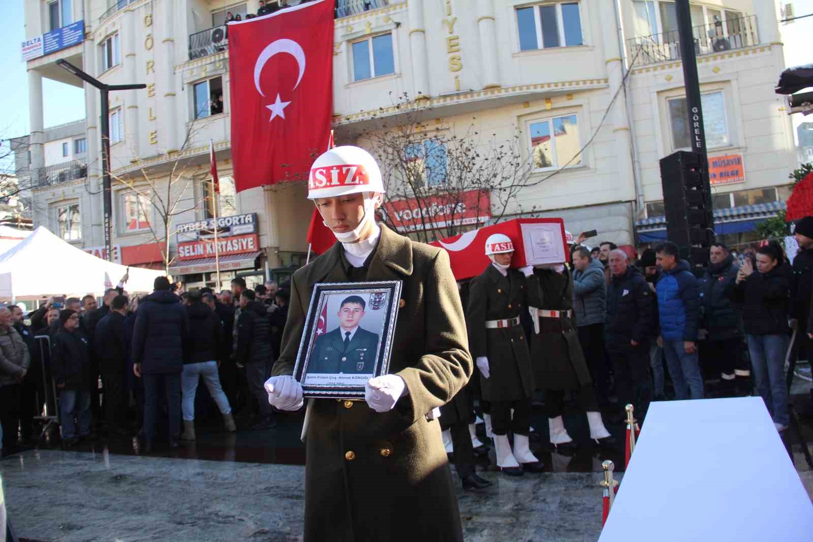 Şehi̇t Pi̇yade Uzman Çavuş Ahmet Köroğluna Memleketi̇ Gi̇resunda Son Veda