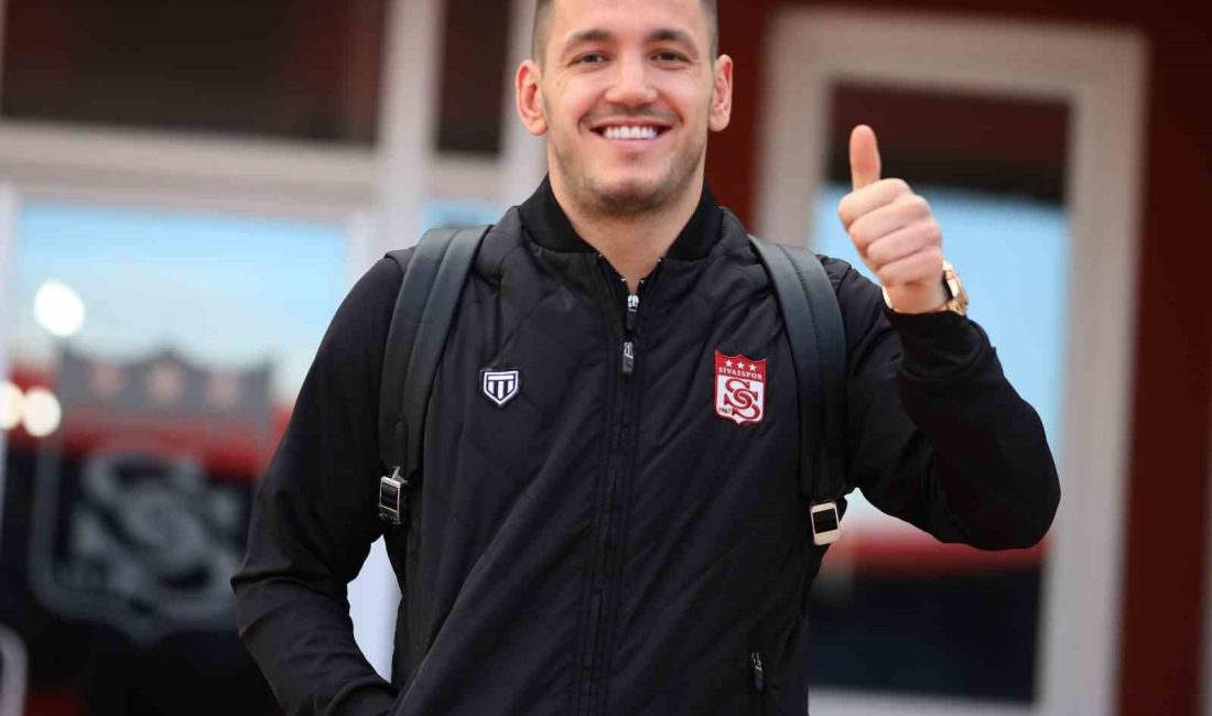 Si̇vasspor Kafi̇lesi̇ 7 Eksi̇kle Antalyaya Gi̇tti̇ TRENDYOL SÜPER LİG'İN 22. HAFTA MAÇINDA YARIN DEPLASMANDA ANTALYASPOR İLE