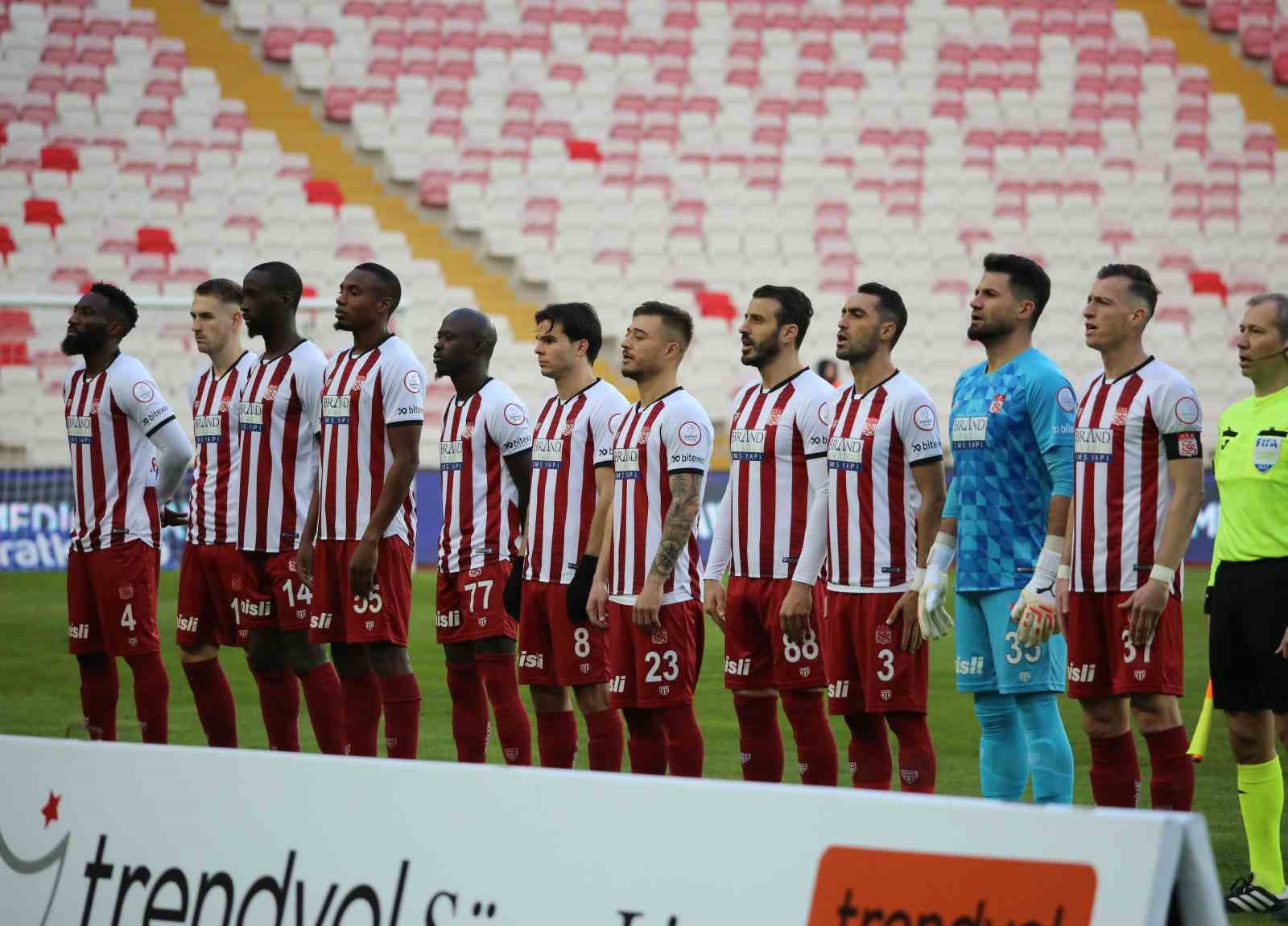 Si̇vasspor Li̇gdeki̇ 7. Beraberli̇ği̇ni̇ Aldı