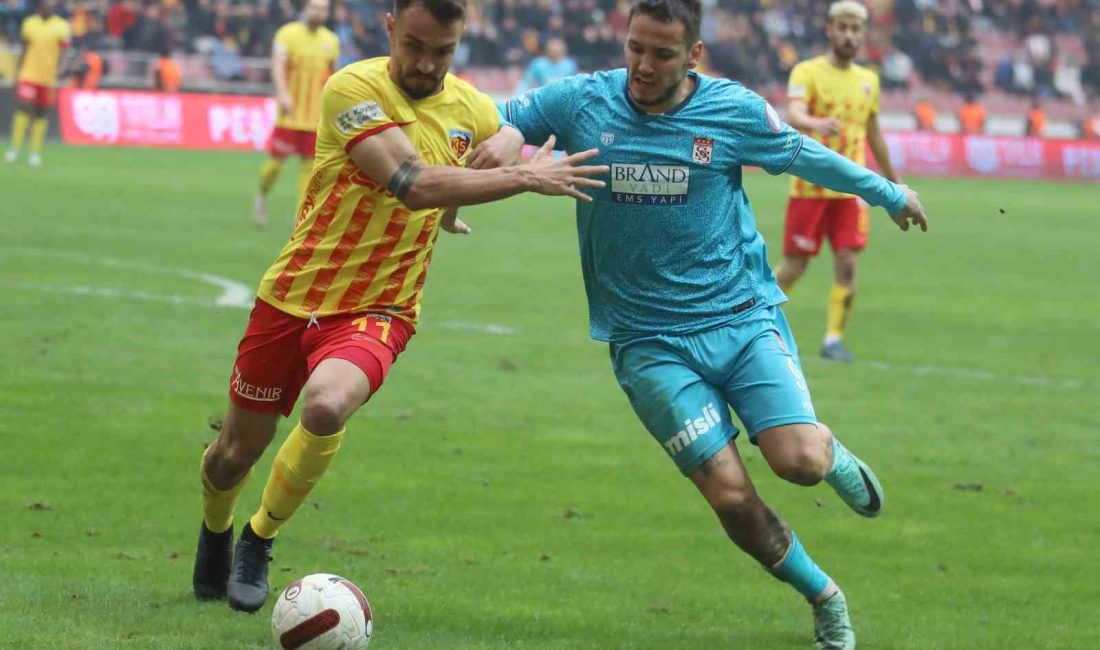 Si̇vassporda Manaj, Galatasaray Maçında Yok SİVASSPORLU FUTBOLCU REY MANAJ, KAYSERİSPOR MAÇINDA GÖRDÜĞÜ SARI KART İLE