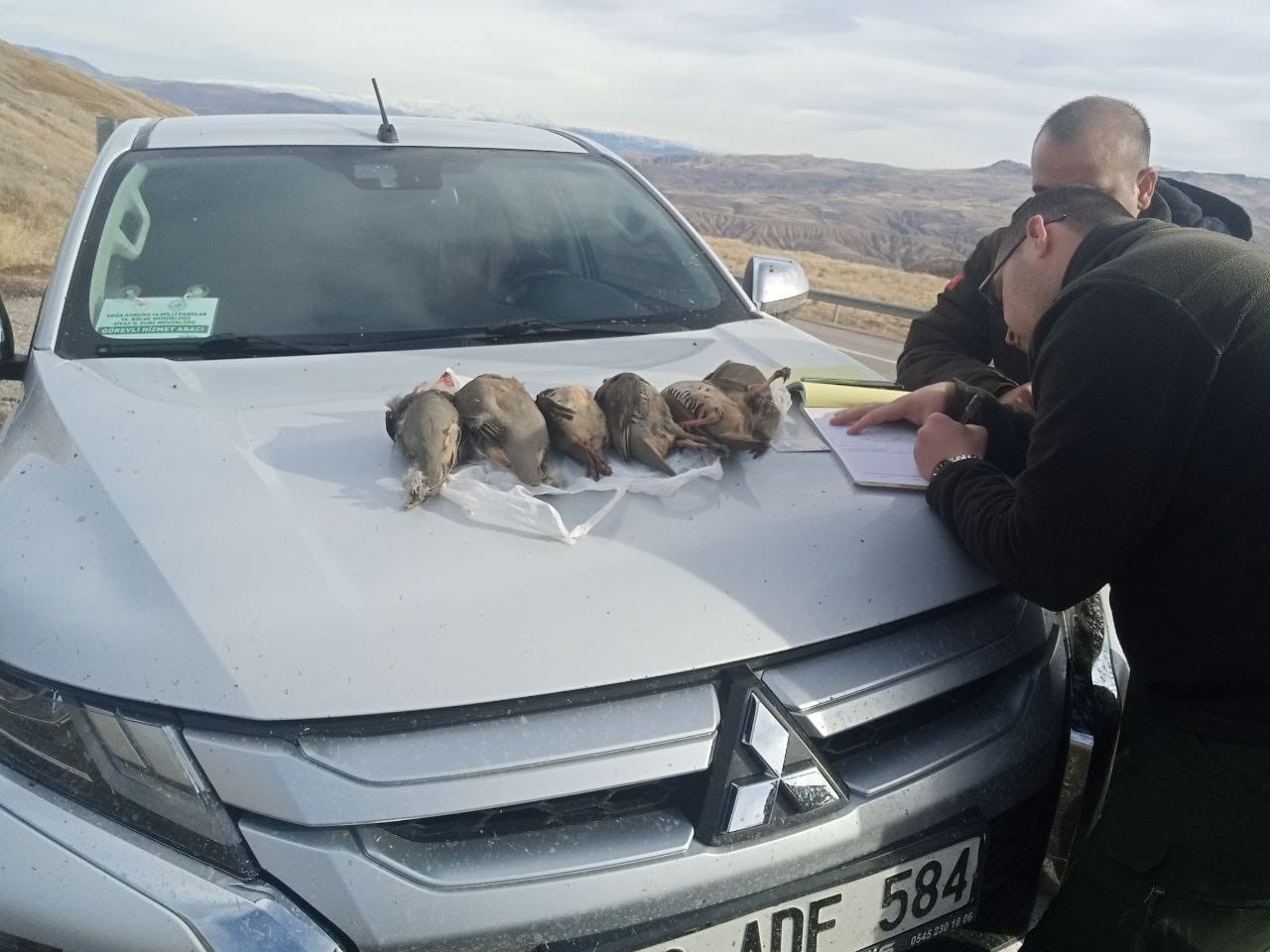 SİVAS’TA USULSÜZ AVLANAN 4 AVCIYA YASAL İŞLEM UYGULANIRKEN 6 ADET