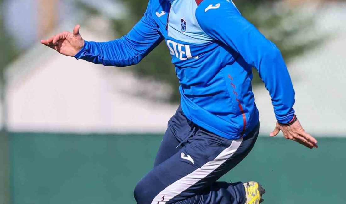 YUNAN OYUNCU FOUNTAS İSE BORDO-MAVİLİ FORMA ALTINDA LİGDE SİFTAH YAPTI.