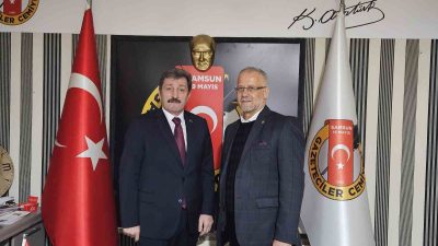 VALİ ORHAN TAVLI(SOLDA), SAMSUN 19 MAYIS GAZETECİLER CEMİYETİNİ ZİYARET EDEREK
