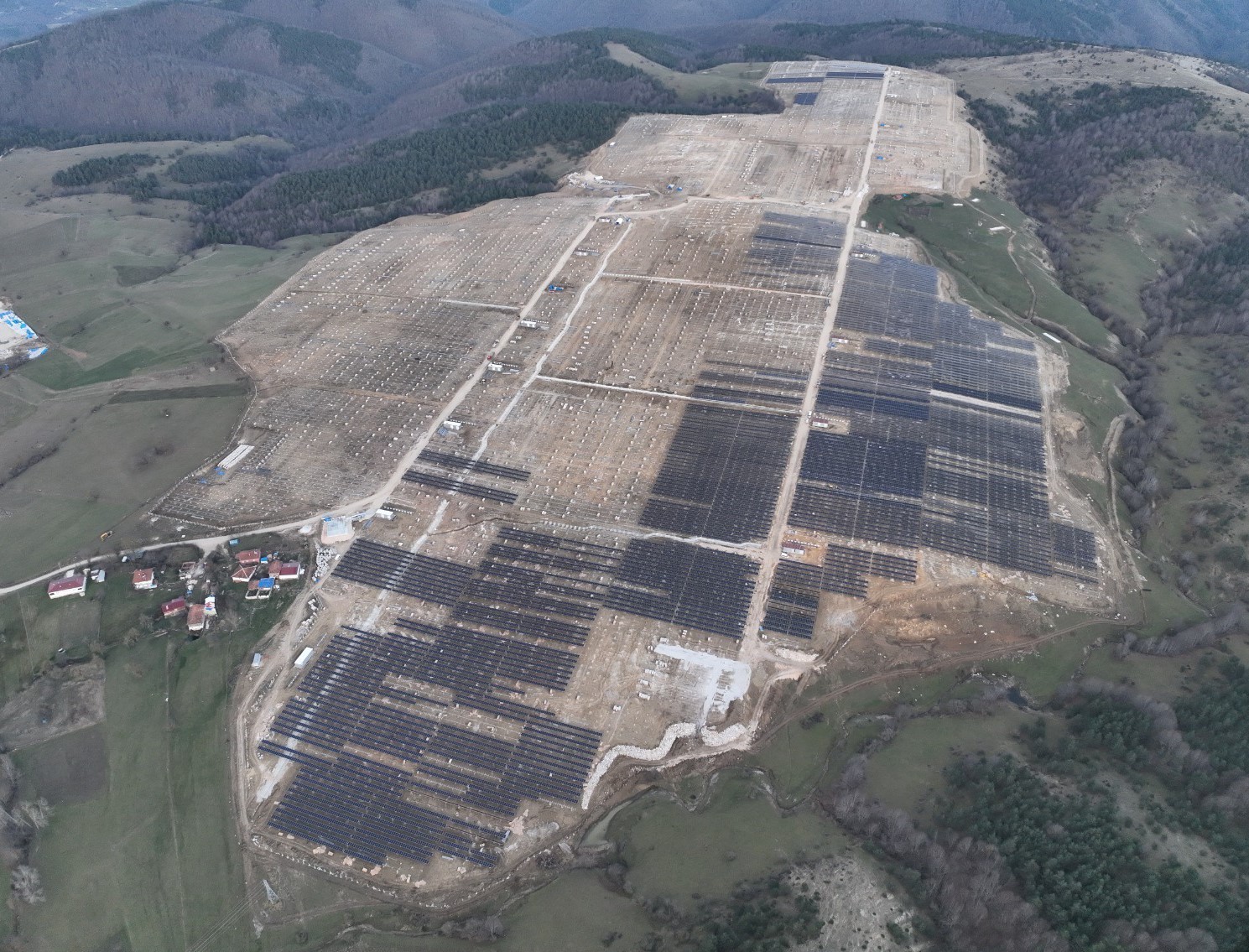 Yılda 250 Mi̇lyon Tl Tasarruf Sağlayacak Ges Projesi̇ni̇n Yüzde 65İ Tamamlandı