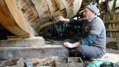 Ahşap tekne ustası Necdet Özyazıcı:“Mesleğimizi sürdürebilmek için yasal düzenlemelerin yapılmaması