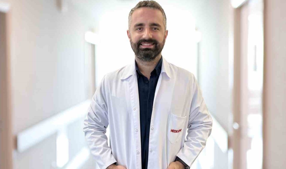 Öpücük hastalığına yol açan Epstein-Barr virüsünün özellikle tükürük yoluyla temas,