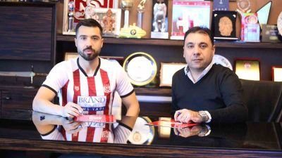 Sivasspor, orta saha oyuncusu İbrahim Akdağ’ı renklerine bağladı.