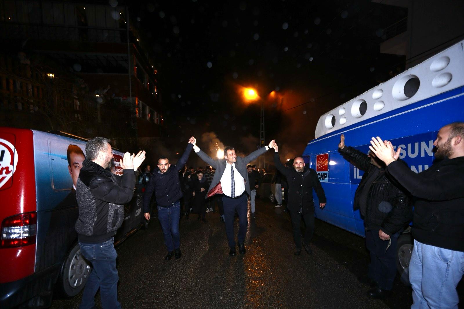 Köse, “Belediyenin kapısını söküp atacağım!”