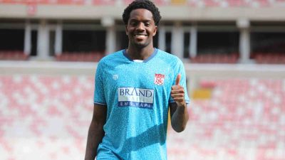 Sivasspor, 28 yaşındaki Hollandalı futbolcu Queensy Menig’i renklerine bağladı.