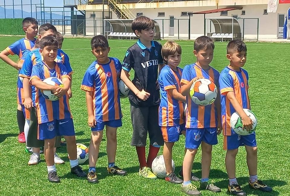 Eynesil Yaz Spor Okulları Başlıyor Eynesil Gençlik ve Spor Müdürlüğü tarafından düzenlenen Yaz Spor Okulları,