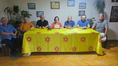 Giresun Eğitim-Sen yaptığı açıklamada, "Okullarımızda yaşanan temizlik personeli eksikliği ve