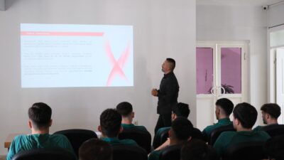 TFF Eğitimcisi Mürvet Sezer’den Oyunculara Eğitim Bugün, Giresunspor Futbol A