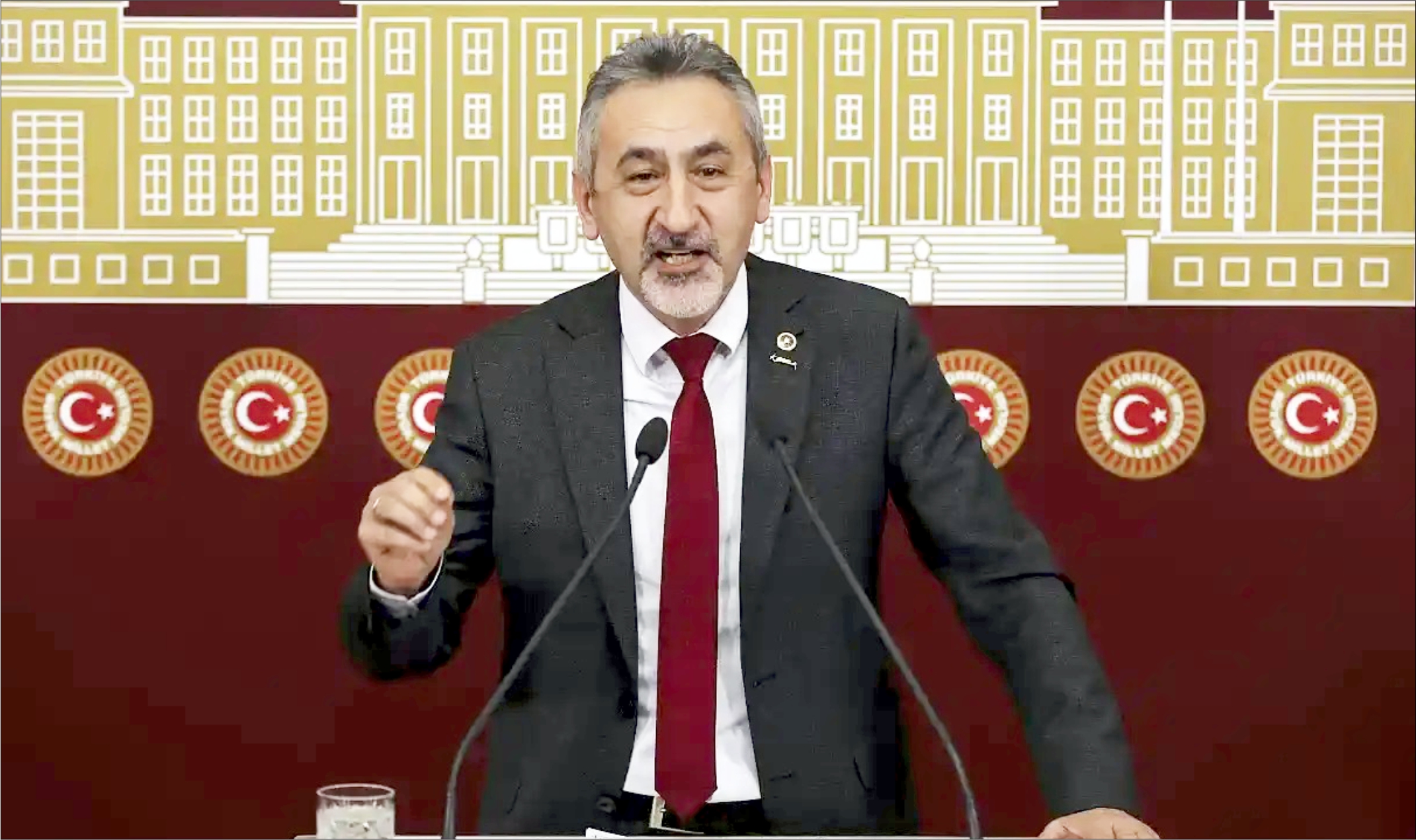 Fındıkta Büyük Kriz! CHP’li Adıgüzel: ‘Ferrero ve Fiskobirlik Üreticiye İhanet Ediyor!’