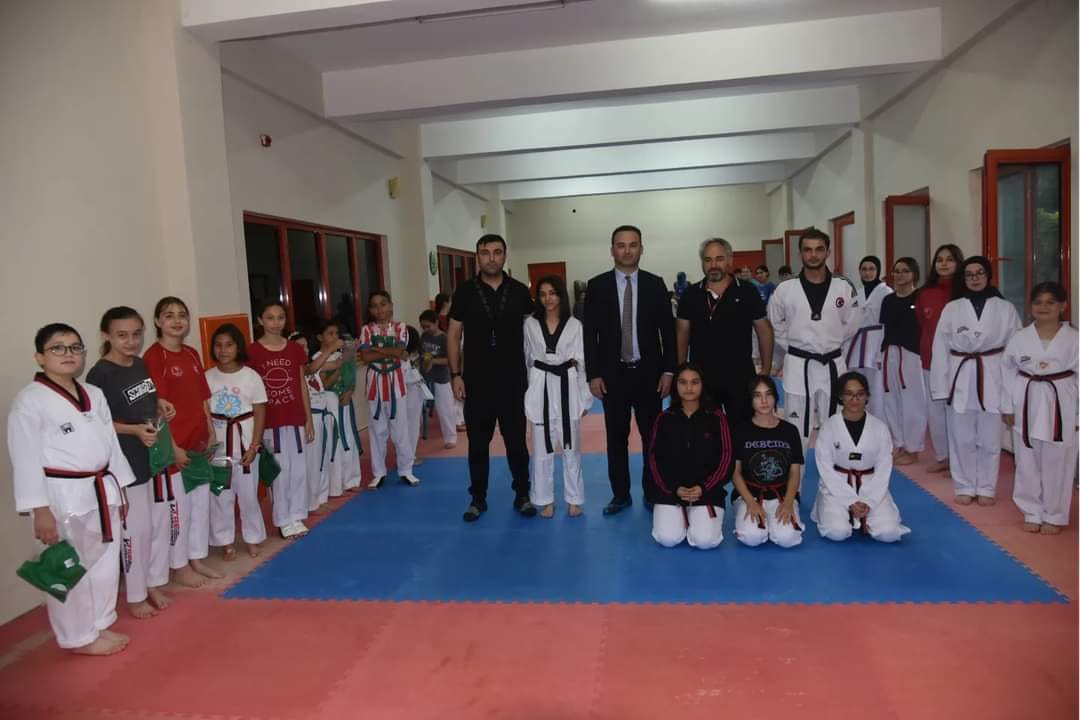 Görele Belediye Başkanı Hasbi Dede’den Taekwondo Ekibine Destek Ziyareti