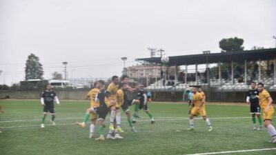 Yeniyolspor ve 1957 Espiyespor zirvede, Derelispor ve Şebinkarahisar Belediyespor zorlanıyor.