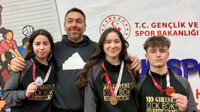 Giresunlu sporcular Kick Boks Okul Sporları Türkiye Şampiyonasında 2 altın,